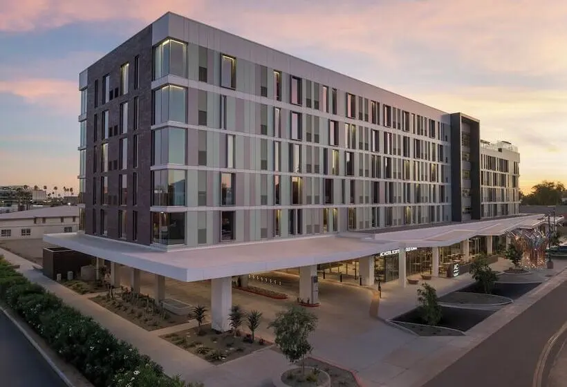 Ac Hotel By Marriott Scottsdale Old Town