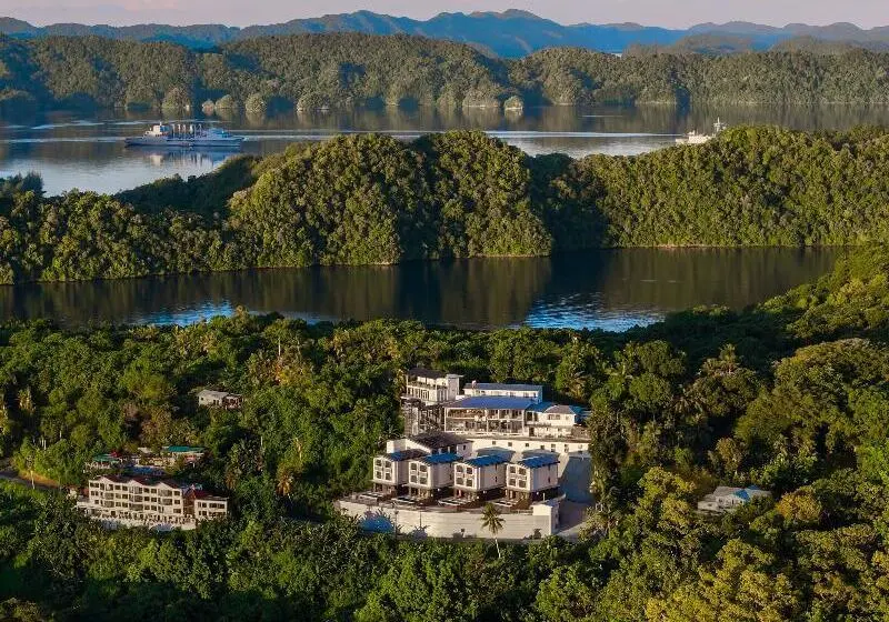 هتل Palau Mangrove