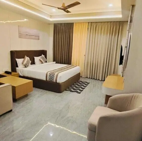Devansh Palace And Resort