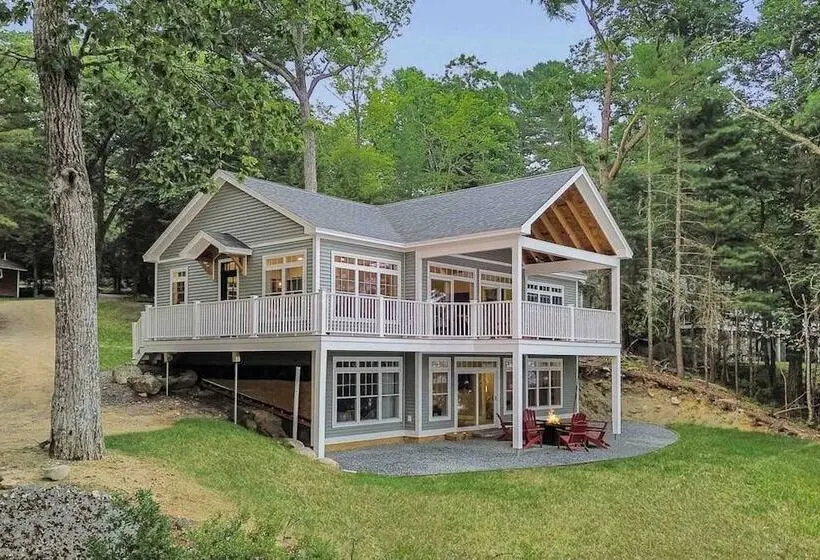 Elegant Lakefront Home Near Bar Harbor & Acadia With Modern Kitchen, Lake Views