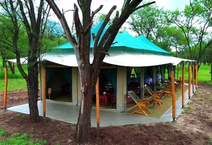 هتل Maboresho Tented Camp