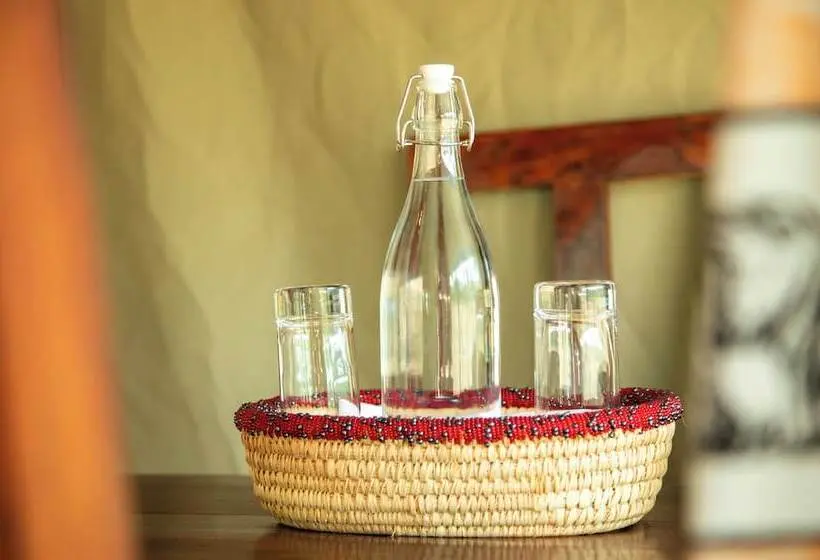 هتل Maboresho Tented Camp