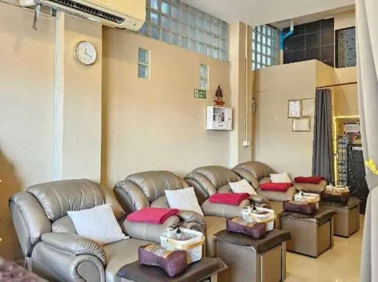 Hotelli M&m Rooftop Pattaya