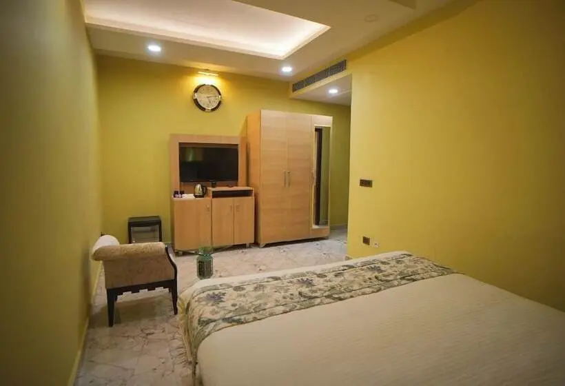 Msg Hotels And Resorts