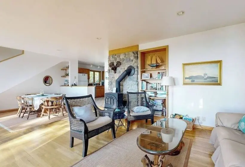 Oceanfront Home With Water Views   Central Ac, Washer/dryer & Beach Access