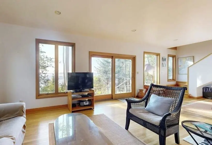 Oceanfront Home With Water Views   Central Ac, Washer/dryer & Beach Access