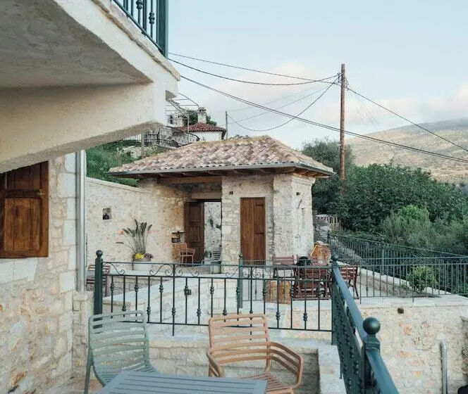 Majatalo Valaes Guest House