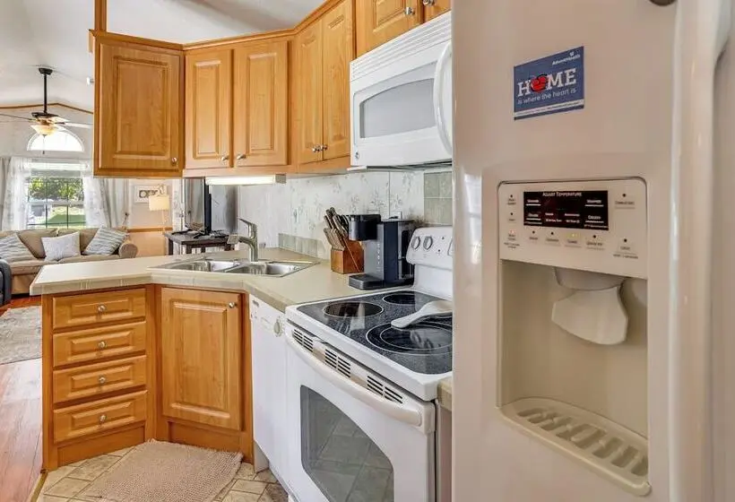 Pool + Dock Access! Boaters Base In Lake Placid