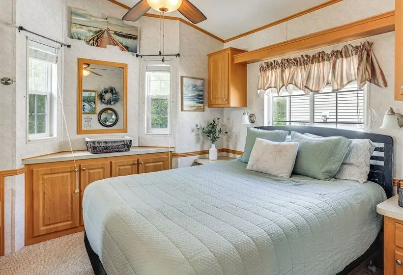 Pool + Dock Access! Boaters Base In Lake Placid