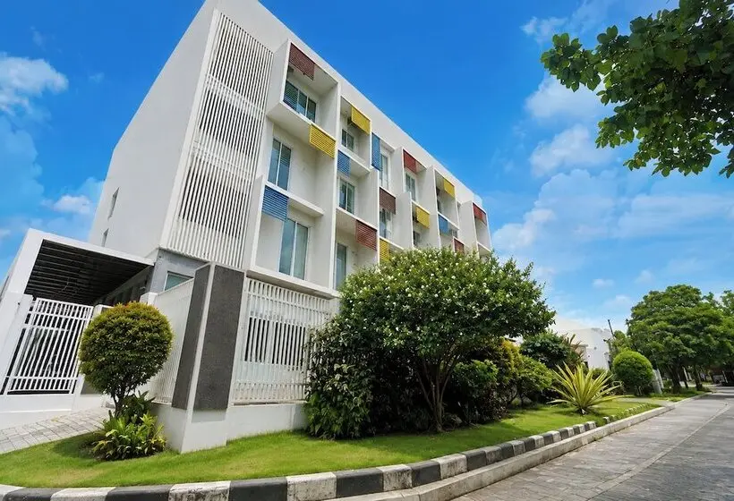 Townhouse Oak Hotel Damar Kurung