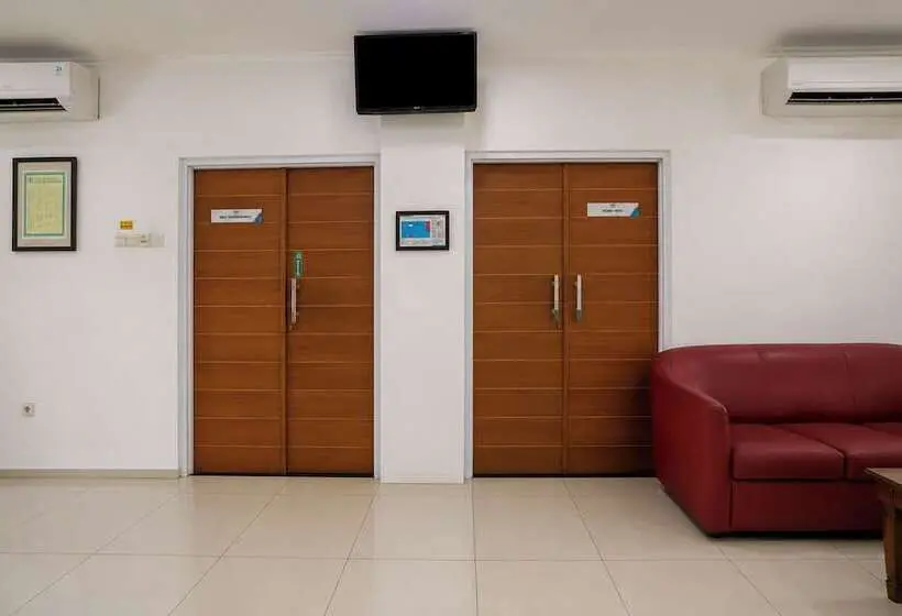 Townhouse Oak Hotel Damar Kurung
