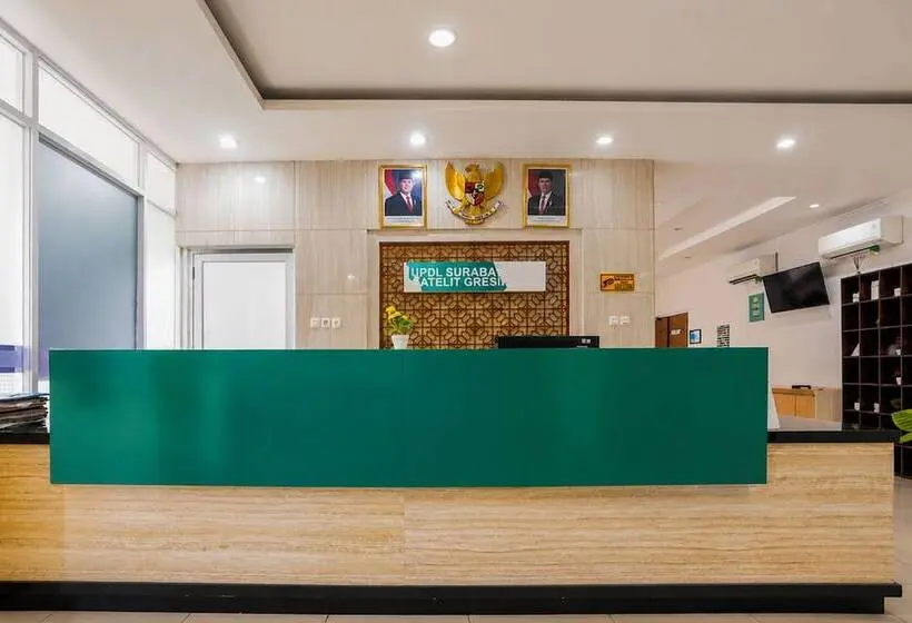 Townhouse Oak Hotel Damar Kurung