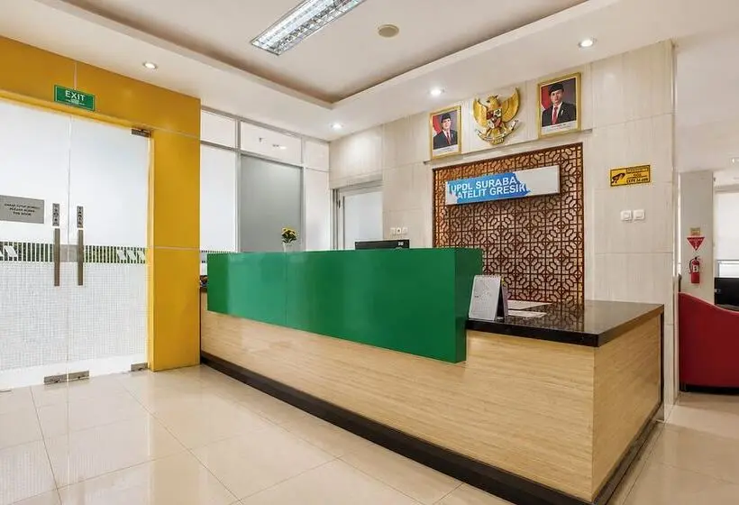 Townhouse Oak Hotel Damar Kurung
