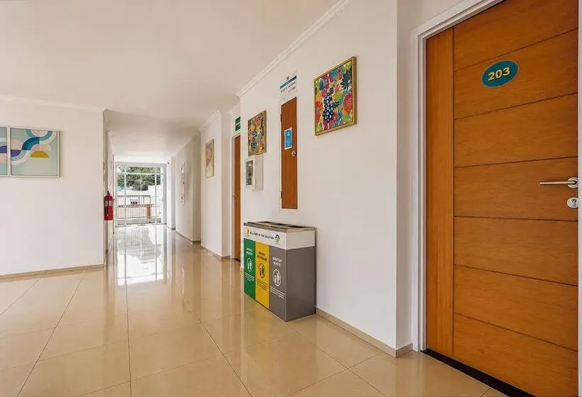 Townhouse Oak Hotel Damar Kurung