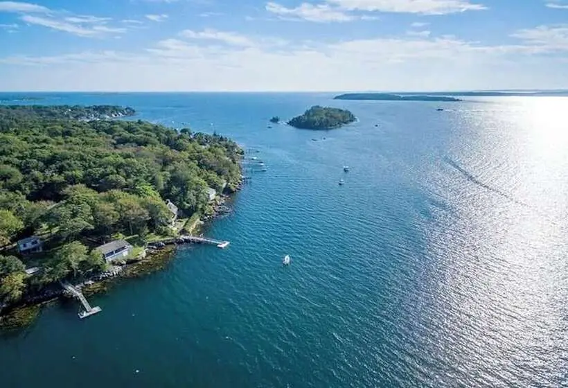 Waterfront Paradise With Dock, Big Yard, Sundeck & Epic Bay Views Dog Friendly