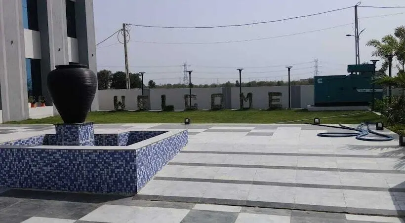 Happy Banquet Resort & Party Plot