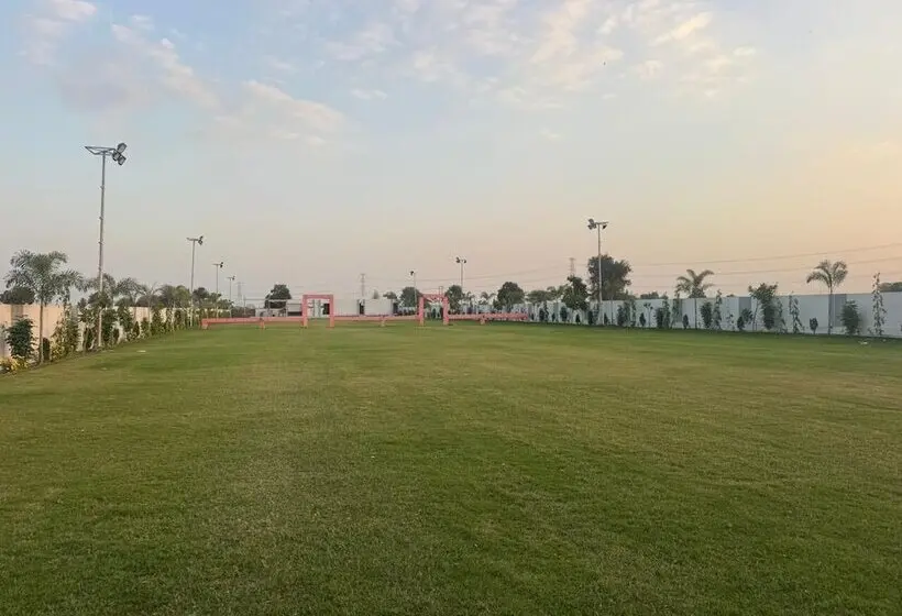 Happy Banquet Resort & Party Plot