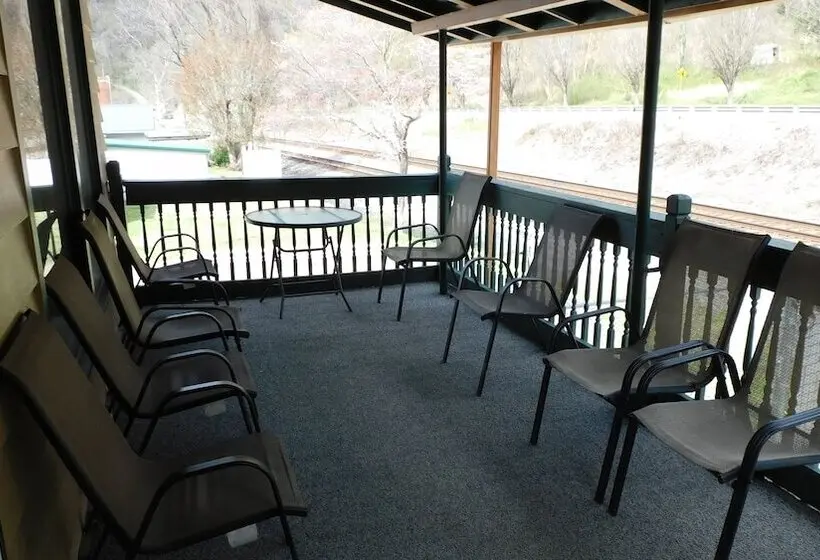 ホテル Historic Matewan House Lodging
