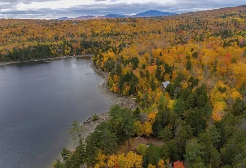 Lakefront Cabin With Lake Views, Cable, Beach Access & Private Dock