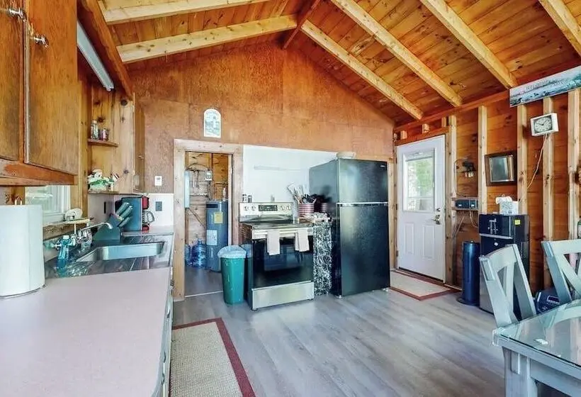 Lakefront Cottage With Dock, Screened Porch, & Island In Biscay Pond