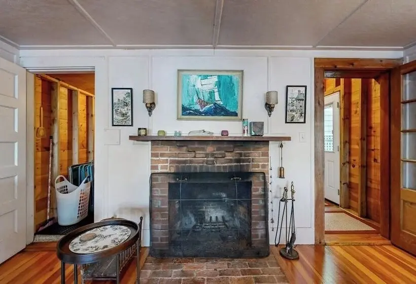Lakefront Cottage With Dock, Screened Porch, & Island In Biscay Pond