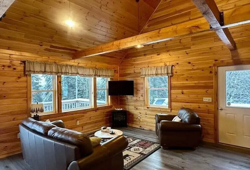 Moosehead State Of Mind, 3br Cabin With Mtn Views & Deck