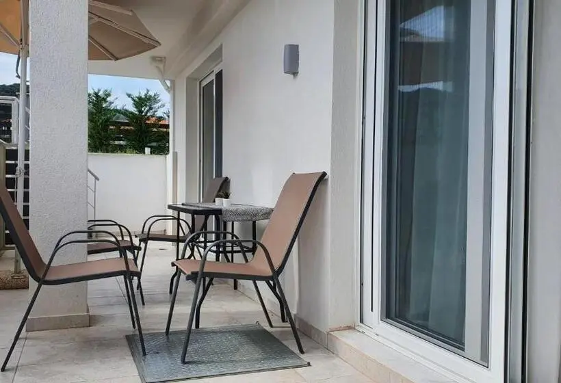 ホテル Astra Sarti Luxury Suites