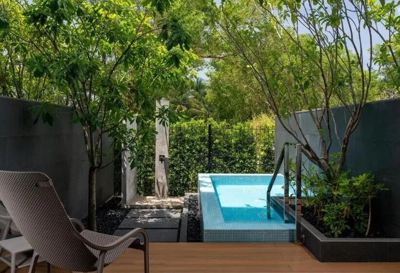 هتل Radisson Blu Resort, Phuket Mai Khao Beach