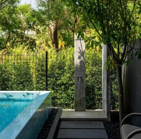 هتل Radisson Blu Resort, Phuket Mai Khao Beach