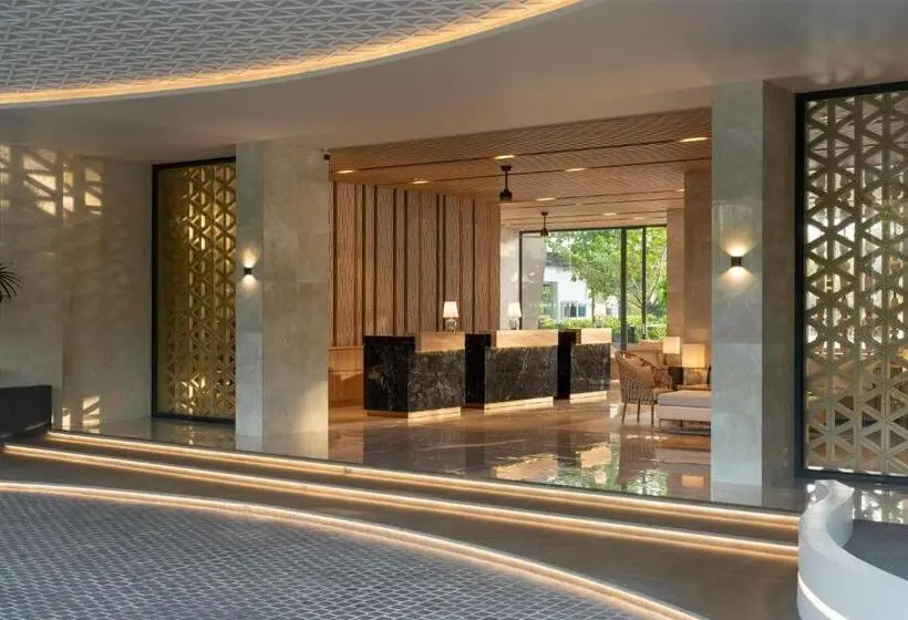 هتل Radisson Blu Resort, Phuket Mai Khao Beach
