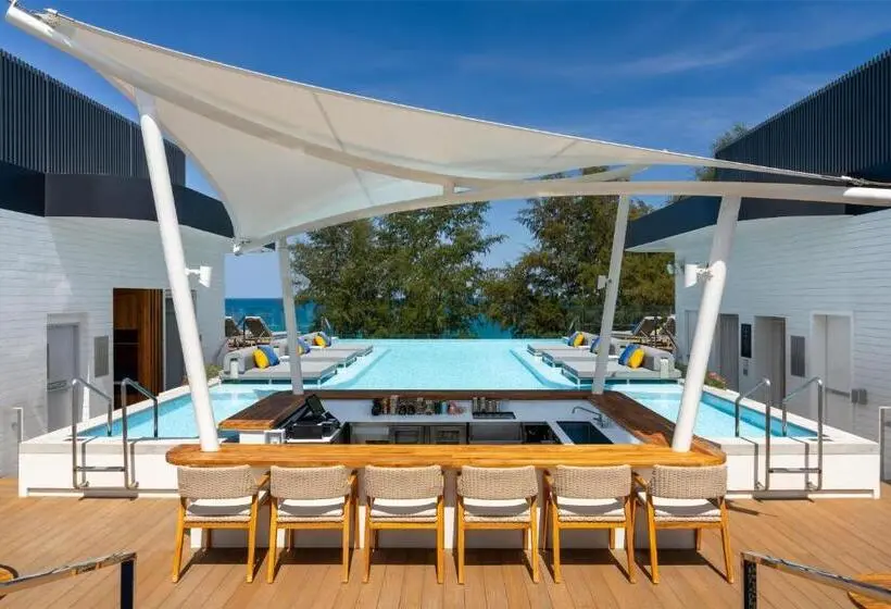 هتل Radisson Blu Resort, Phuket Mai Khao Beach