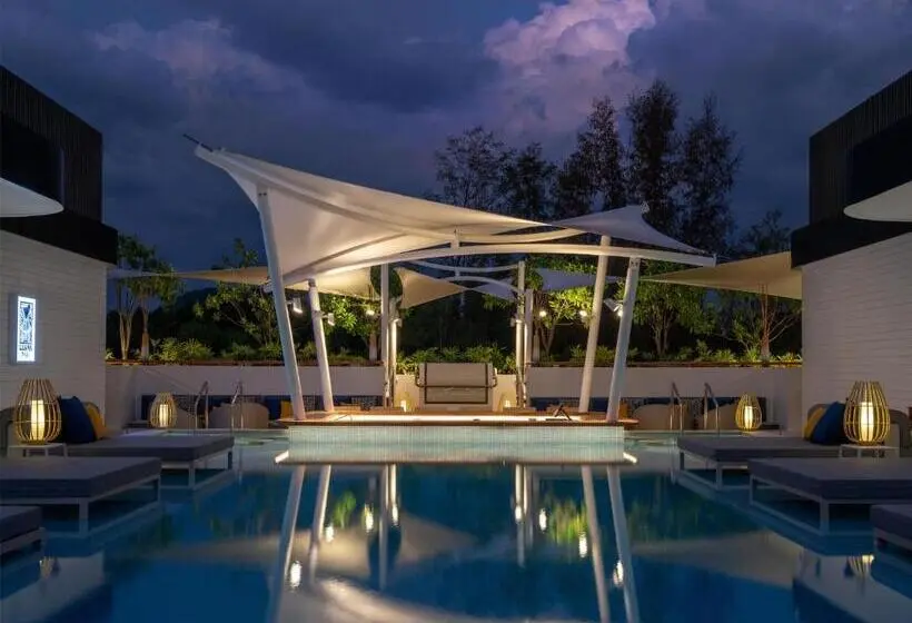 هتل Radisson Blu Resort, Phuket Mai Khao Beach