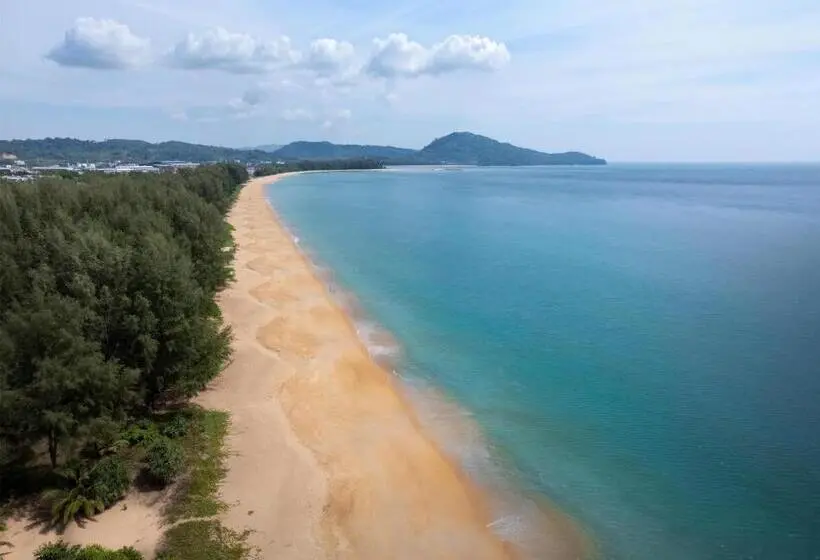 هتل Radisson Blu Resort, Phuket Mai Khao Beach