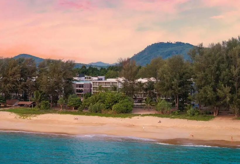 هتل Radisson Blu Resort, Phuket Mai Khao Beach