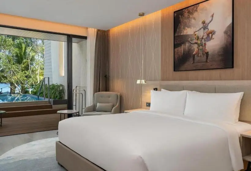 هتل Radisson Blu Resort, Phuket Mai Khao Beach