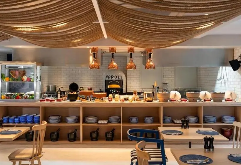 هتل Radisson Blu Resort, Phuket Mai Khao Beach