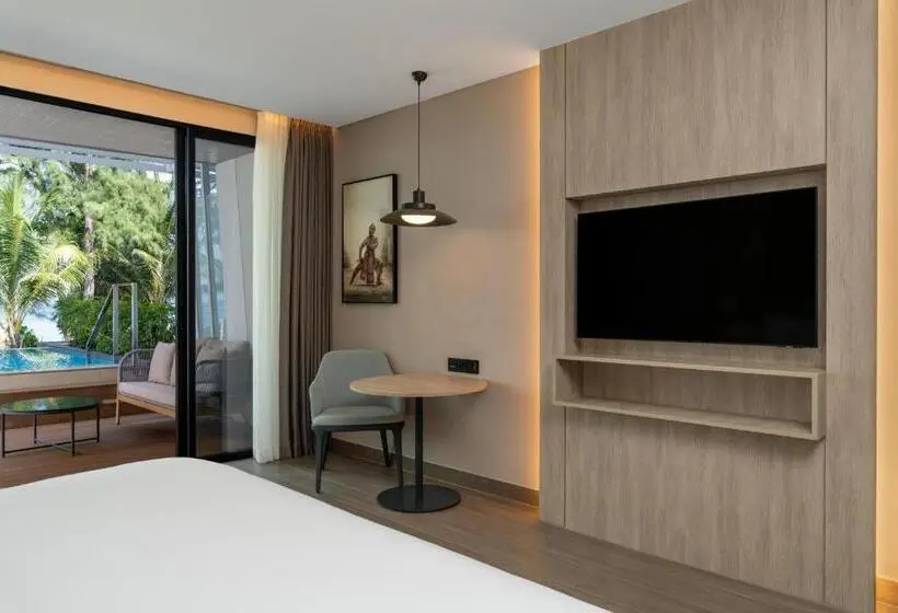 هتل Radisson Blu Resort, Phuket Mai Khao Beach