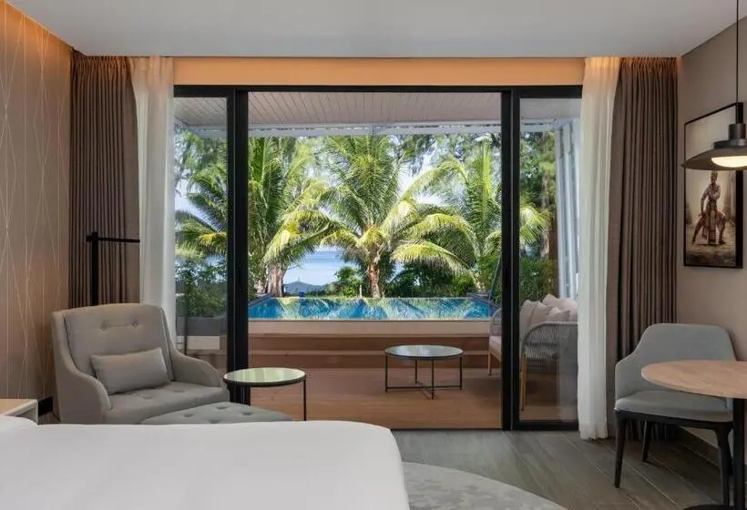 هتل Radisson Blu Resort, Phuket Mai Khao Beach