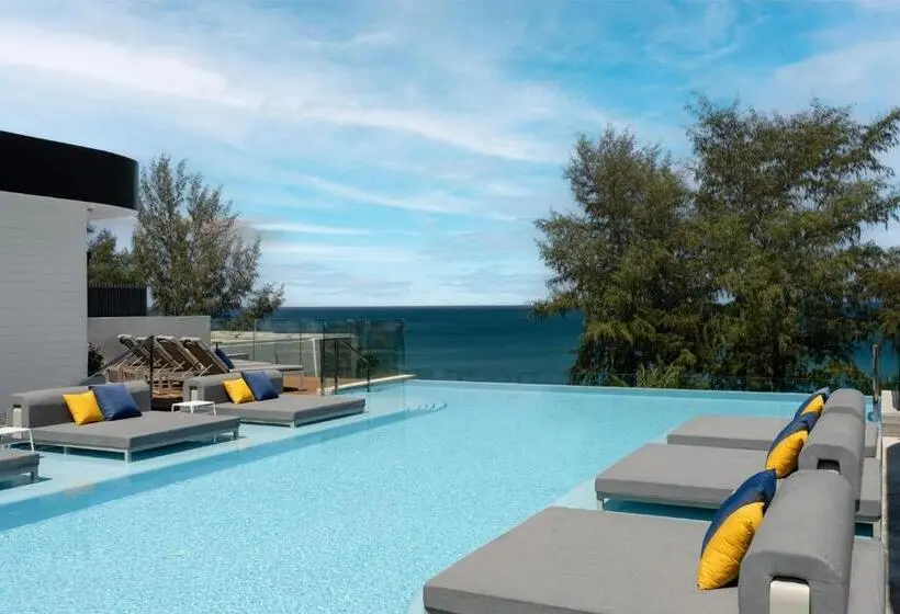 هتل Radisson Blu Resort, Phuket Mai Khao Beach