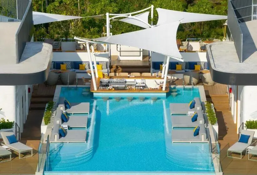 هتل Radisson Blu Resort, Phuket Mai Khao Beach