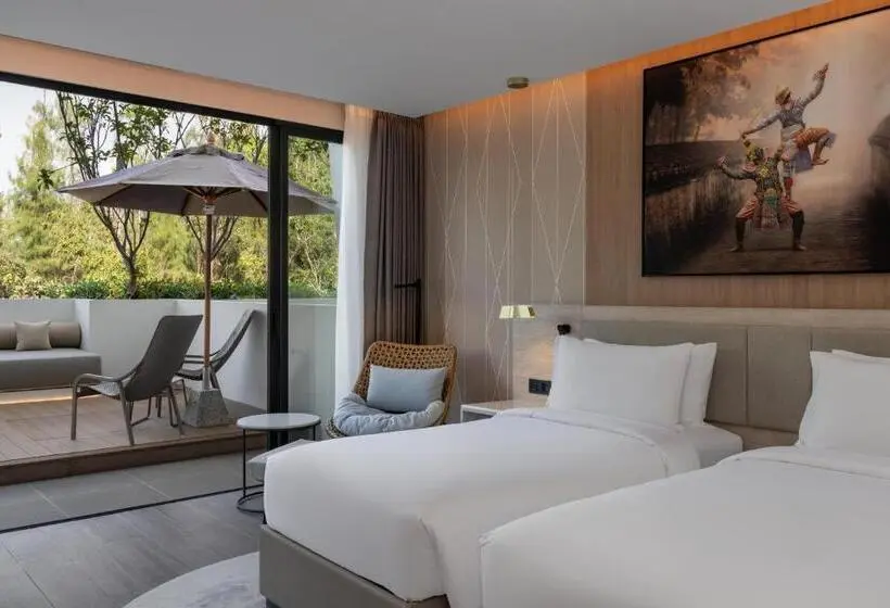 هتل Radisson Blu Resort, Phuket Mai Khao Beach