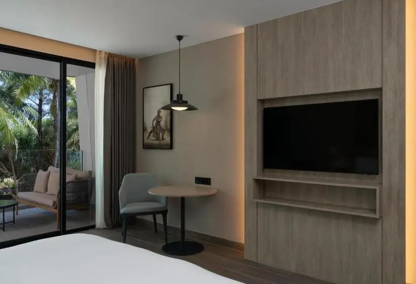 هتل Radisson Blu Resort, Phuket Mai Khao Beach