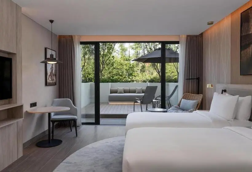 هتل Radisson Blu Resort, Phuket Mai Khao Beach