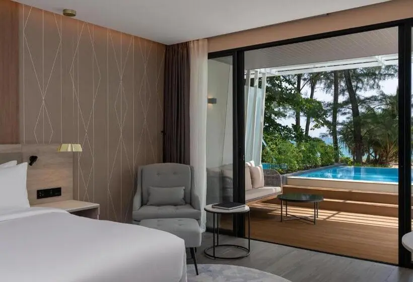 هتل Radisson Blu Resort, Phuket Mai Khao Beach