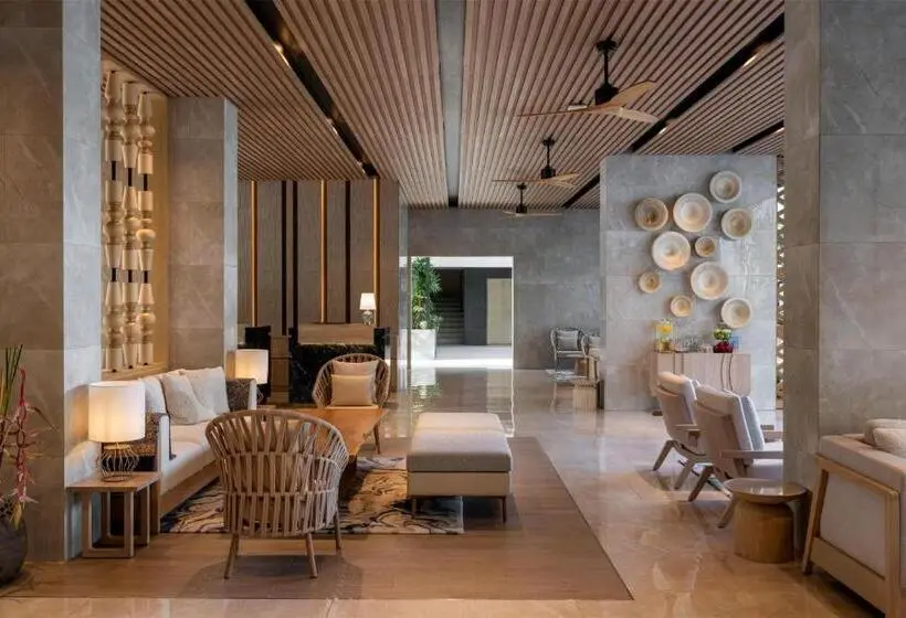 هتل Radisson Blu Resort, Phuket Mai Khao Beach