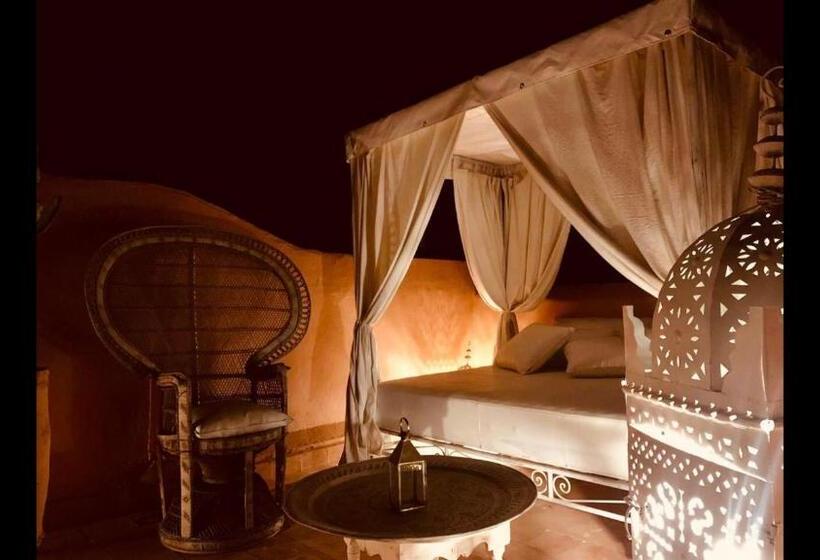 تختخواب و صبحانه The Bohemian Jungle