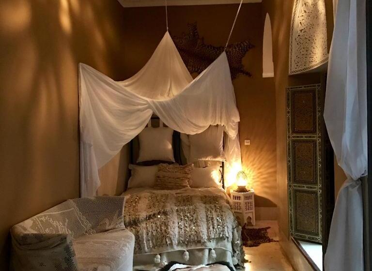 تختخواب و صبحانه The Bohemian Jungle