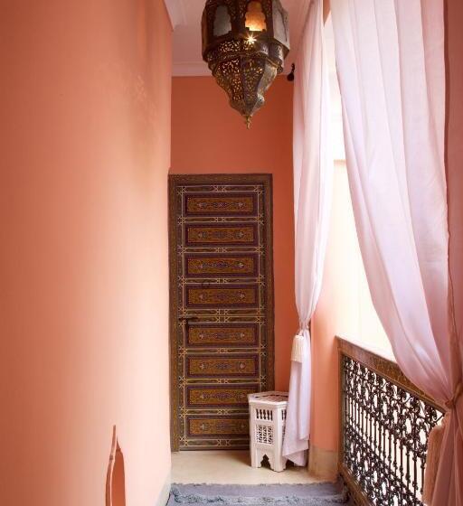 تختخواب و صبحانه The Bohemian Jungle