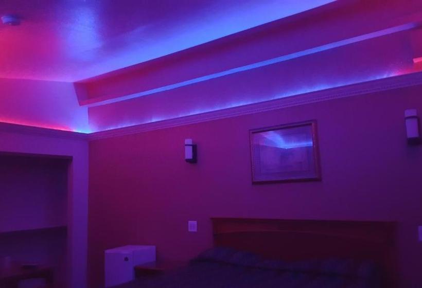 Deluxe Motel, Los Angeles Area