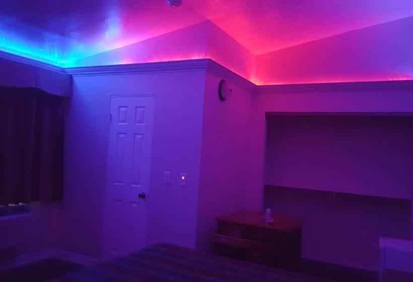 Deluxe Motel, Los Angeles Area